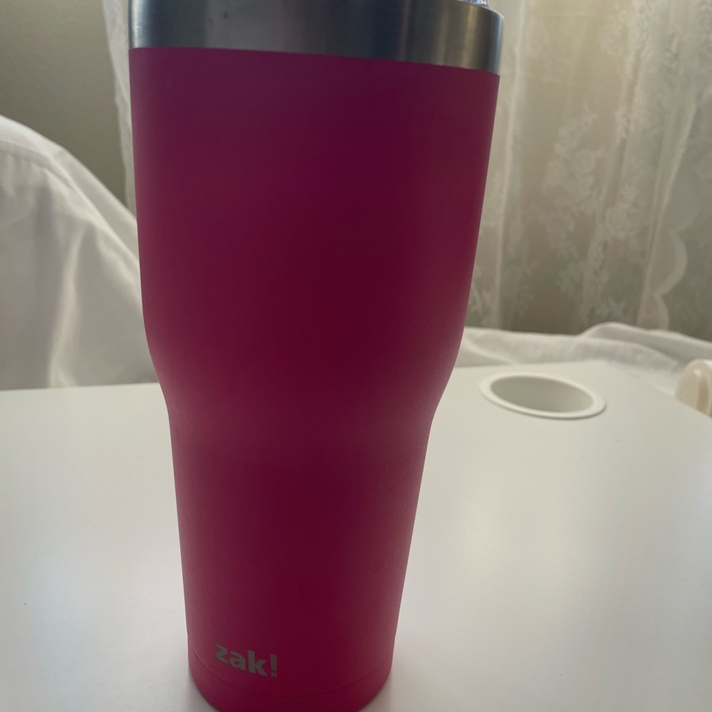 Pink Zaki Tumbler‎